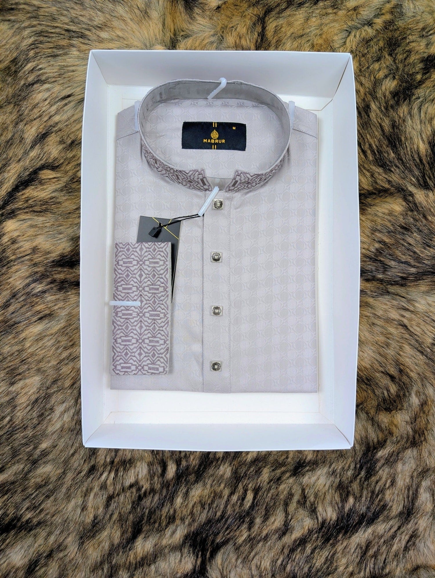 সাদা নকশিকাঁথা ডিজাইনের পাঞ্জাবি